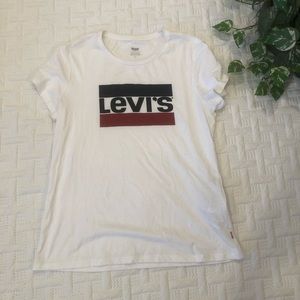 LAST CHANCE Levi’s Logo Tee - L